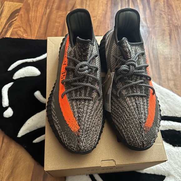 Adidas Yeezy Boost 350 V2 ‘Carbon Beluga’ - Picture 1 of 3